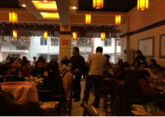 欢聚一堂撸火锅，轻松愉快过“三八”!